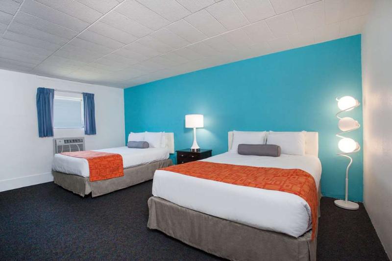 Boardwalk Hammock Inn & Suites Wildwood Beach Hote image