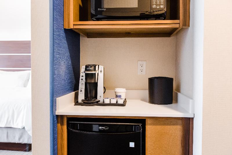 Holiday Inn Express and Suites West Edmonton-Mall image