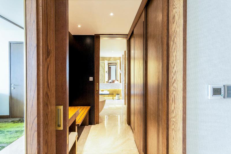 Crowne Plaza Vientiane image
