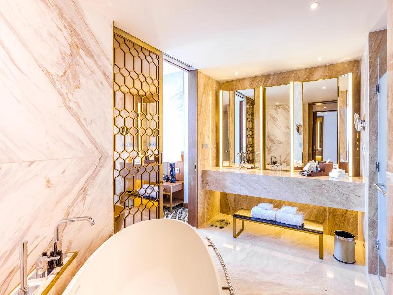 Crowne Plaza Vientiane image