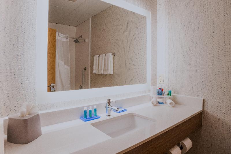 Holiday Inn Express Branford-New Haven image