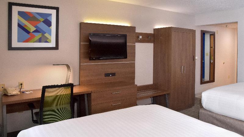 Holiday Inn Express Mt. Pleasant - Scottdale photo 15