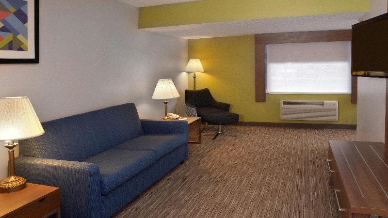 Holiday Inn Express Mt. Pleasant - Scottdale photo 12