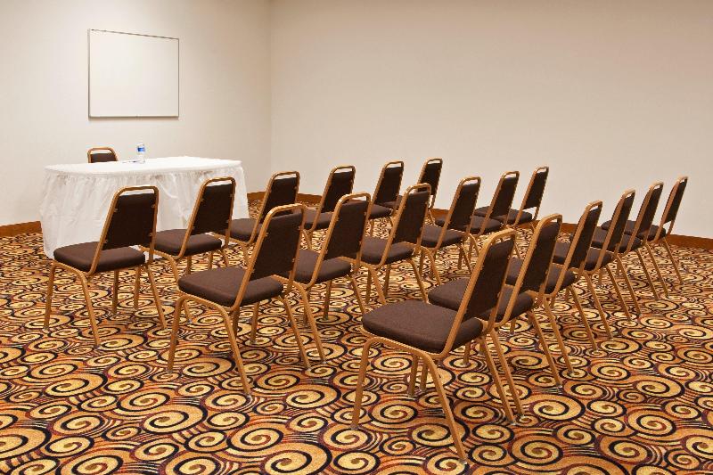 Holiday Inn Express Newell-Chester WV