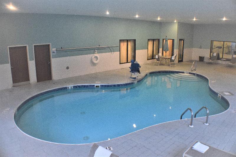 Holiday Inn Express Newell-Chester WV