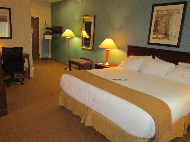 Holiday Inn Express Newell-Chester WV