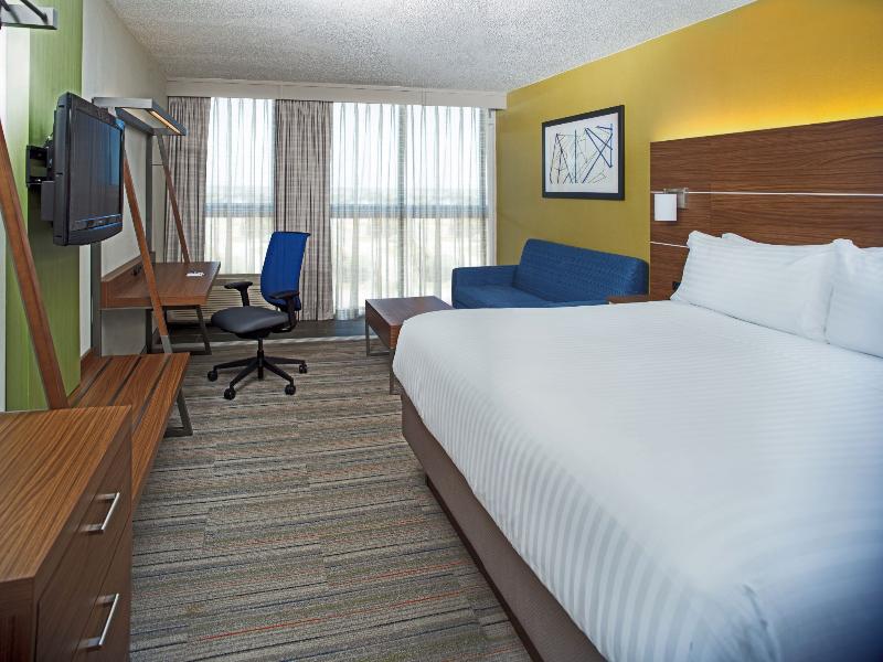 Holiday Inn Express Nags Head Oceanfront by IHG image