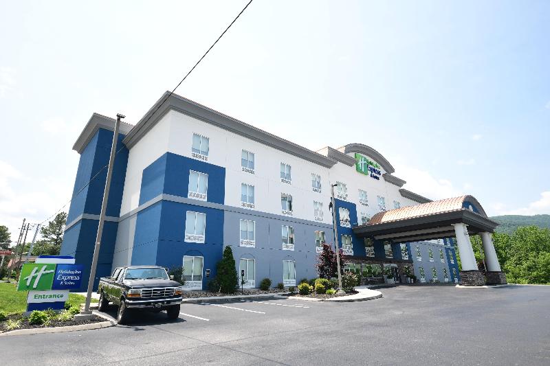 Holiday Inn Express and Suites Caryville image