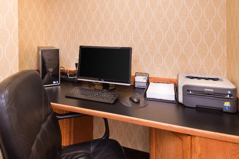 Holiday Inn Express And Suites Bucyrus image