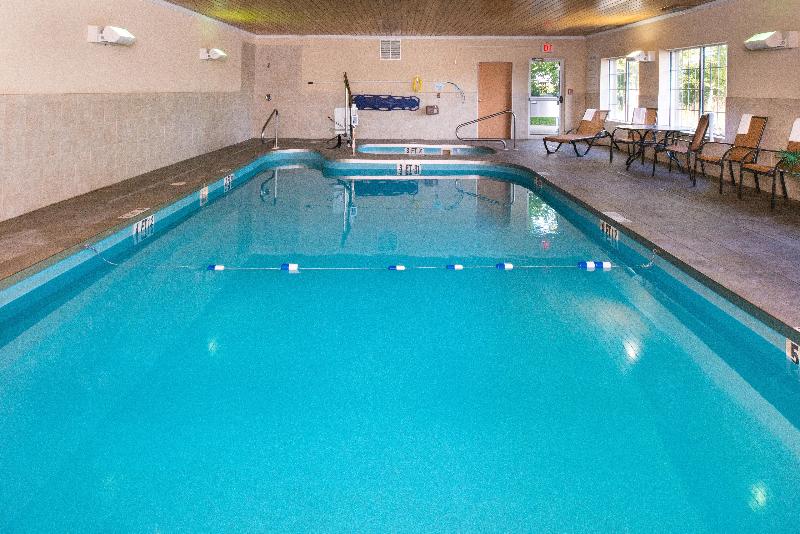 Holiday Inn Express And Suites Bucyrus image
