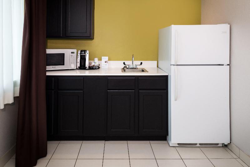 Holiday Inn Express And Suites Bucyrus image