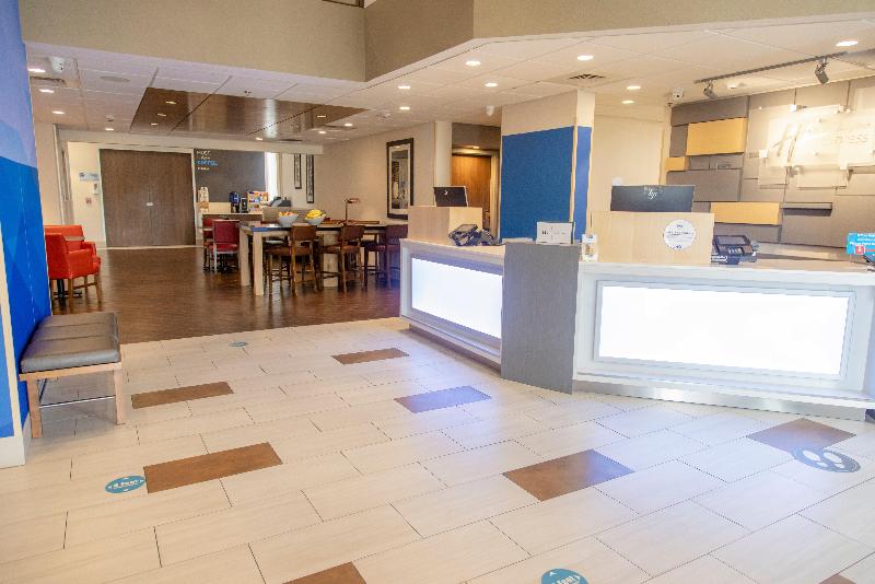 Holiday Inn Express Marshfield (Springfield Area) image