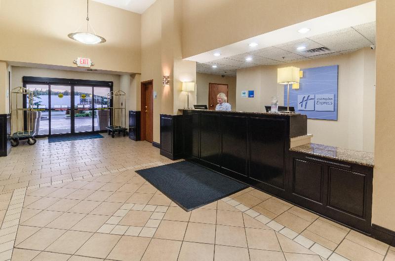 Holiday Inn Express & Suites Vinita By IHG image