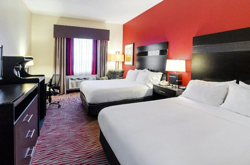 Holiday Inn Express & Suites Vinita By IHG image