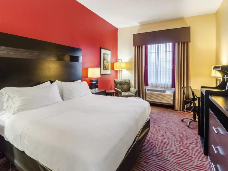 Holiday Inn Express & Suites Vinita By IHG image