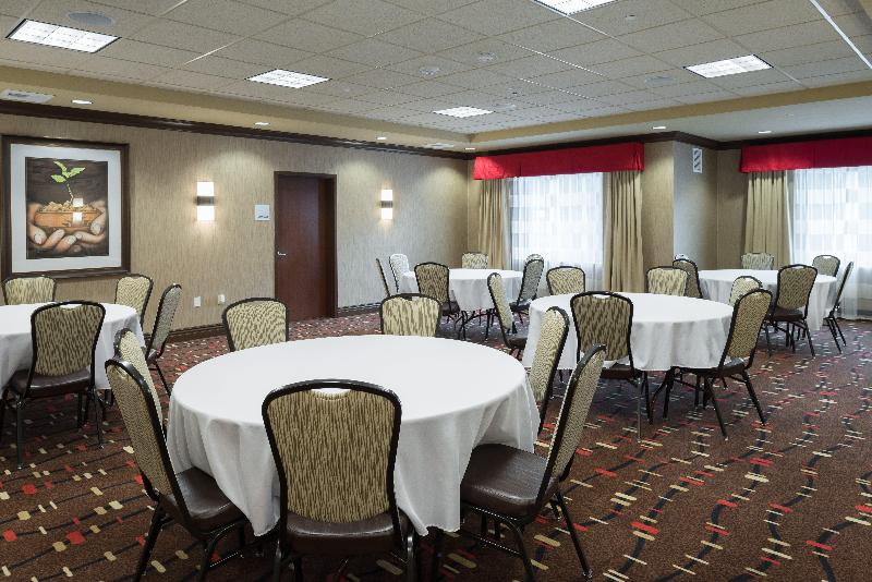 Holiday Inn Express Klamath - Redwood Ntl Pk Area image