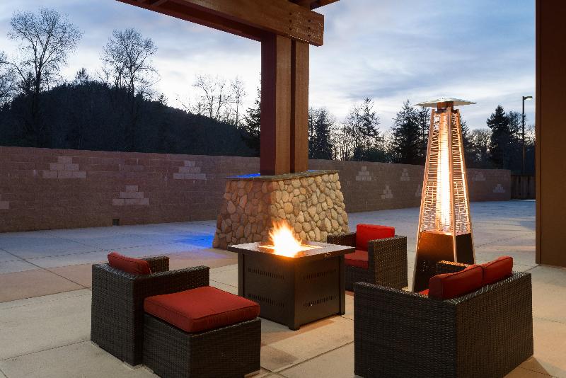 Holiday Inn Express Klamath - Redwood Ntl Pk Area image
