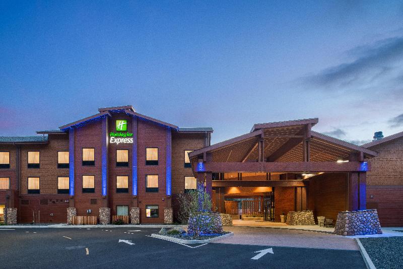 Holiday Inn Express Klamath - Redwood Ntl Pk Area image