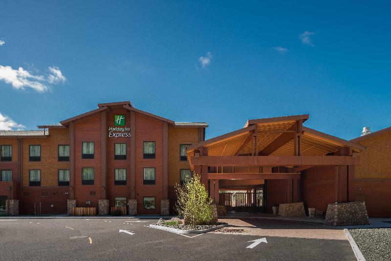 Holiday Inn Express Klamath - Redwood Ntl Pk Area image