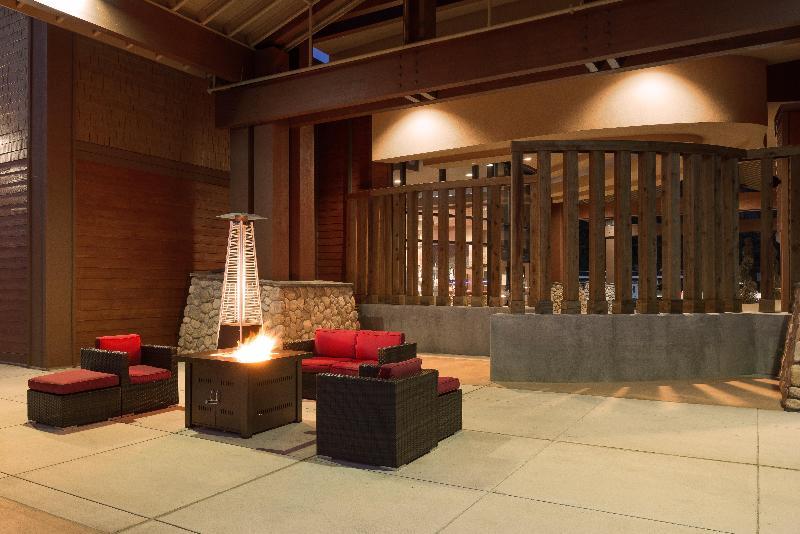 Holiday Inn Express Klamath - Redwood Ntl Pk Area image