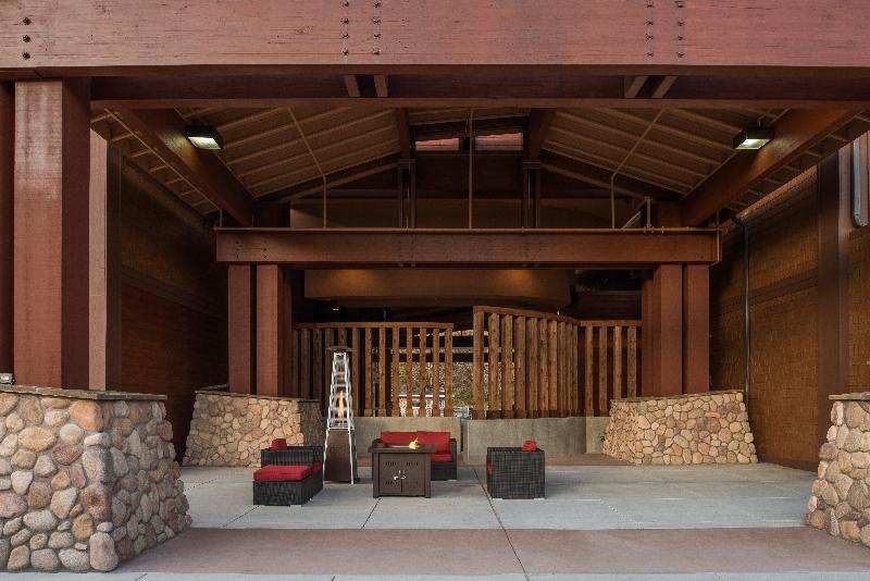 Holiday Inn Express Klamath - Redwood Ntl Pk Area image