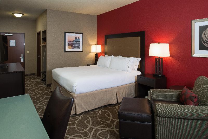 Holiday Inn Express Klamath - Redwood Ntl Pk Area image