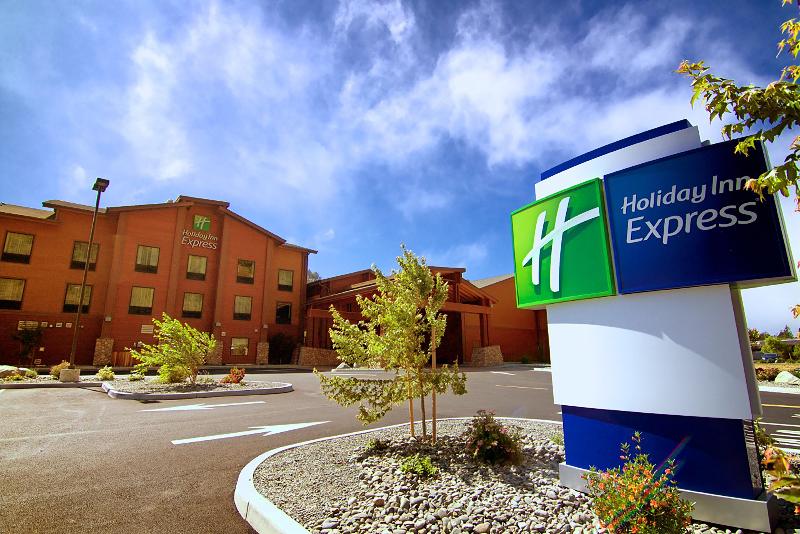 Holiday Inn Express Klamath - Redwood Ntl Pk Area image