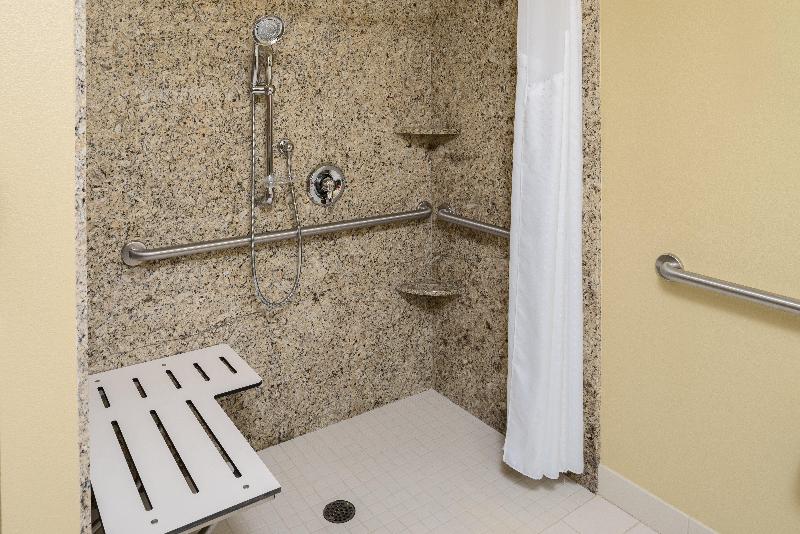 Holiday Inn Express Klamath - Redwood Ntl Pk Area image