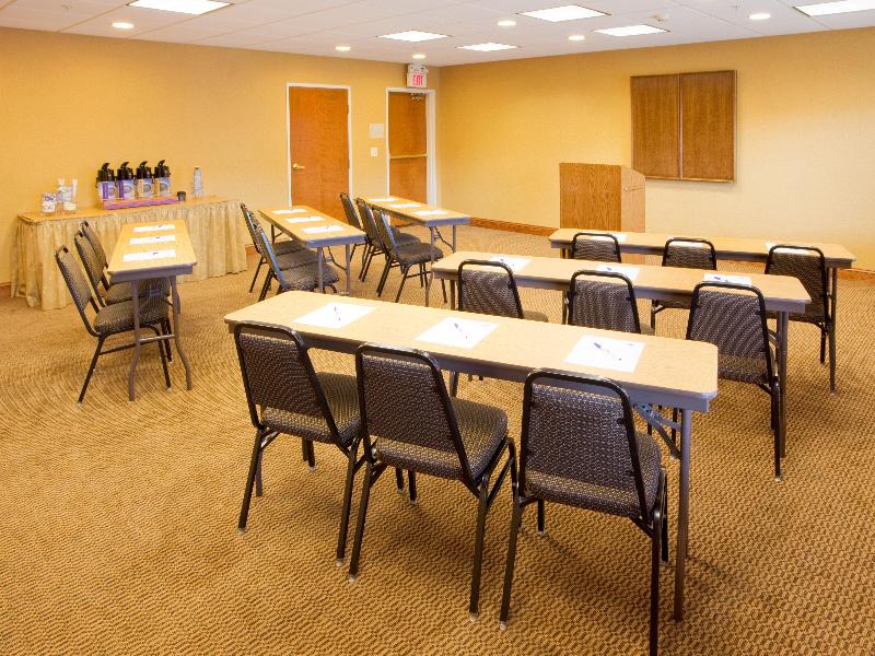 Holiday Inn Express and Suites Weston image
