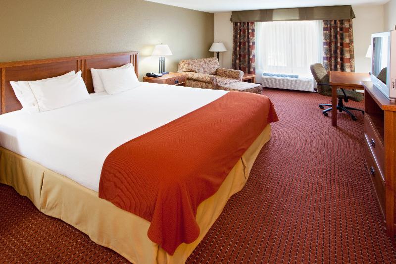 Holiday Inn Express and Suites Weston image