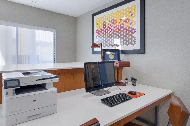 Holiday Inn Express and Suites Weston image
