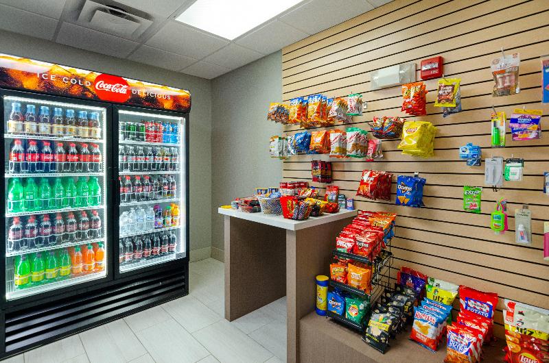 Holiday Inn Express and Suites Weston image