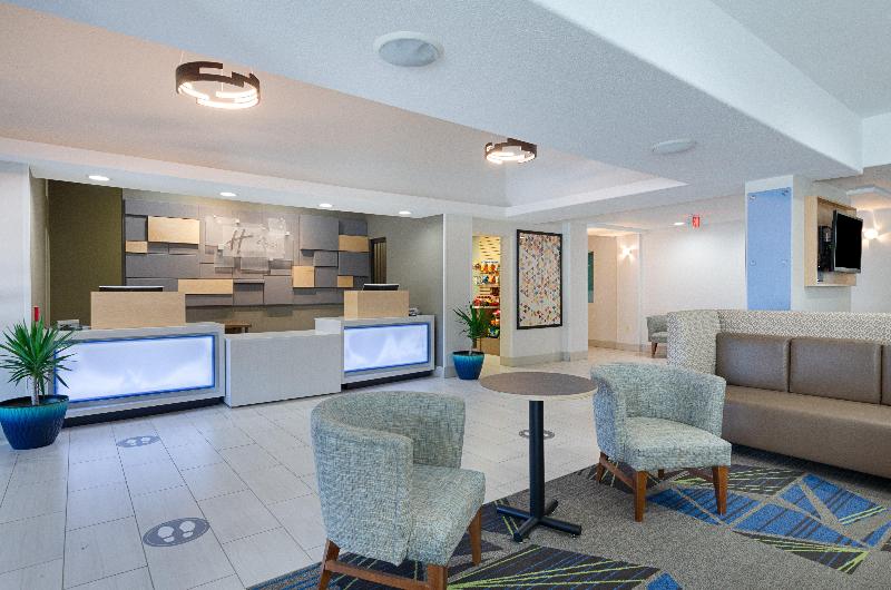 Holiday Inn Express and Suites Weston image