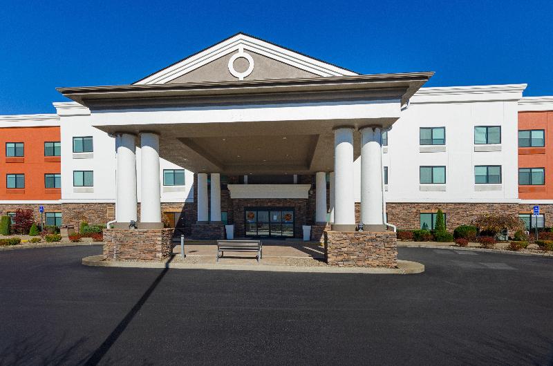 Holiday Inn Express and Suites Weston image