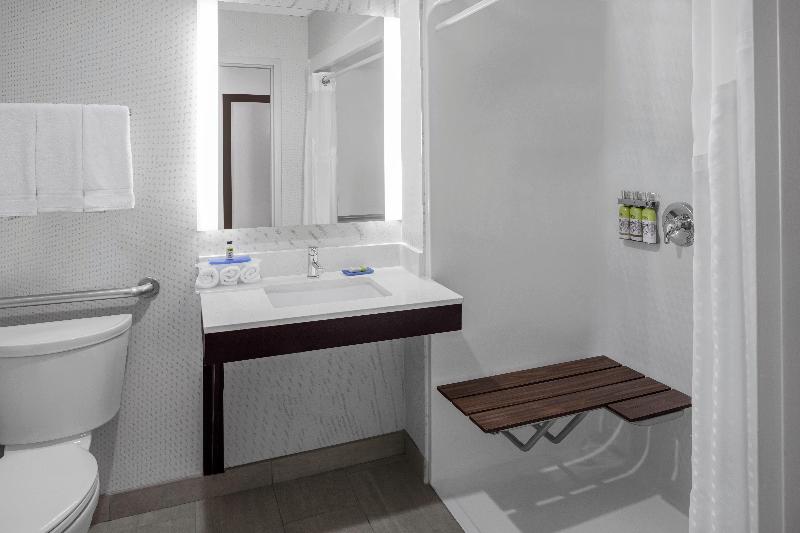 Holiday Inn Express and Suites Asheville SW - Outl image