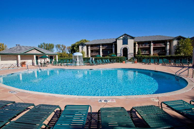 Holiday Inn Club Vacations At Lake Geneva Resort image
