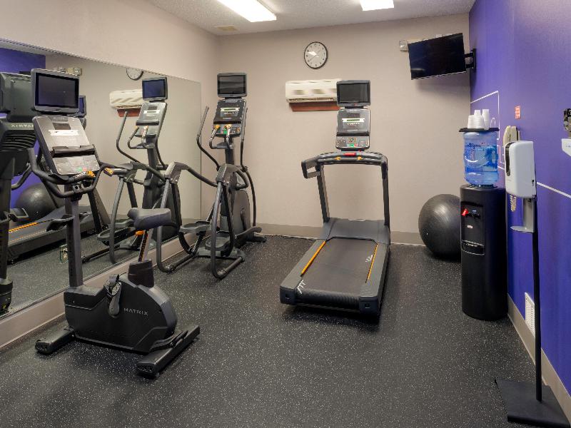 Holiday Inn Express & Suites Fort Atkinson By IHG image