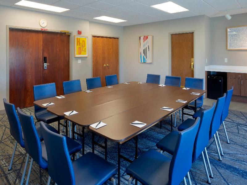 Holiday Inn Express & Suites Fort Atkinson By IHG image