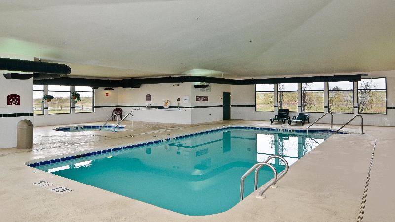 Holiday Inn Express & Suites Fort Atkinson By IHG image