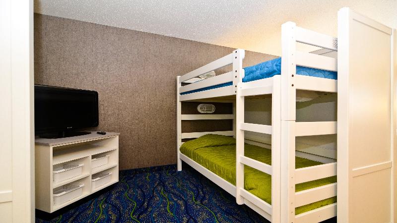 Holiday Inn Express & Suites Fort Atkinson By IHG image