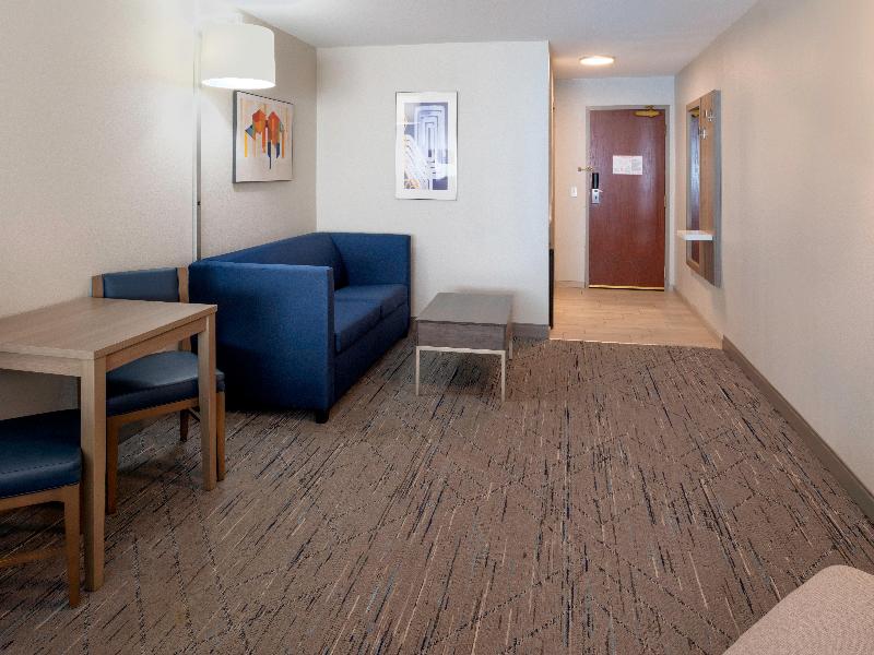 Holiday Inn Express & Suites Fort Atkinson By IHG image