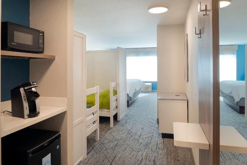 Holiday Inn Express & Suites Fort Atkinson By IHG image