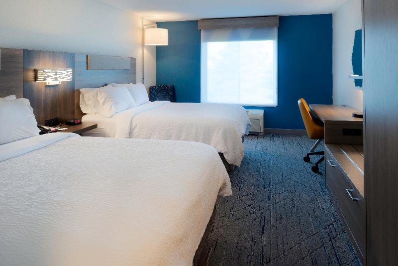 Holiday Inn Express & Suites Fort Atkinson By IHG image