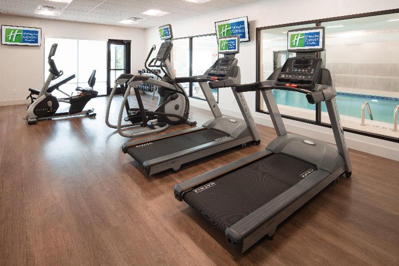 Holiday Inn Express And Suites East Peoria - River image