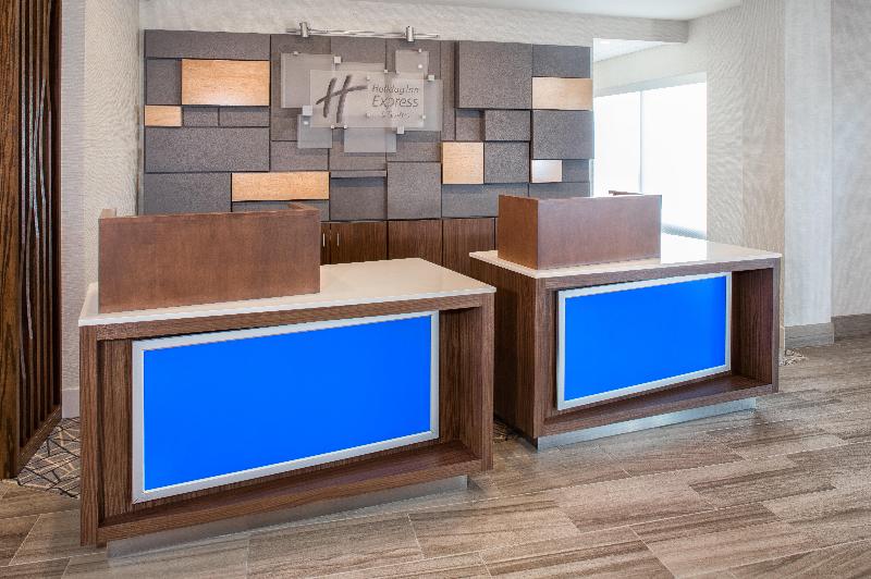 Holiday Inn Express And Suites East Peoria - River image