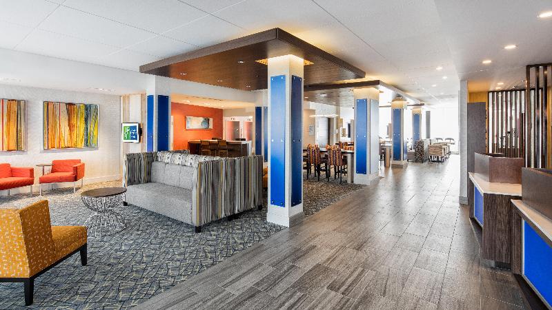 Holiday Inn Express And Suites East Peoria - River image