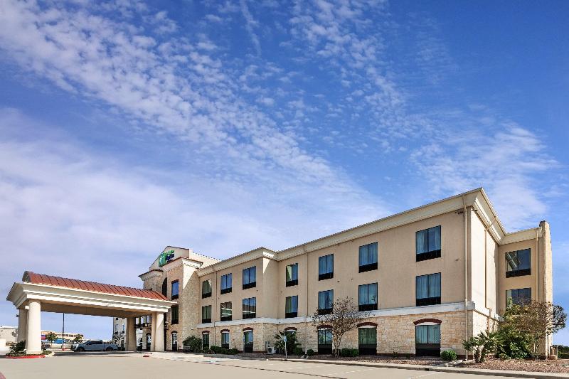 Holiday Inn Express & Suites Floresville By IHG