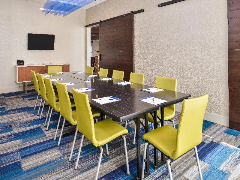 Holiday Inn Express and Suites Van Horn image
