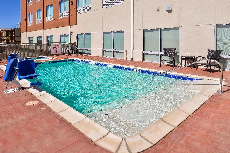 Holiday Inn Express and Suites Van Horn image