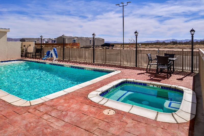 Holiday Inn Express and Suites Van Horn image